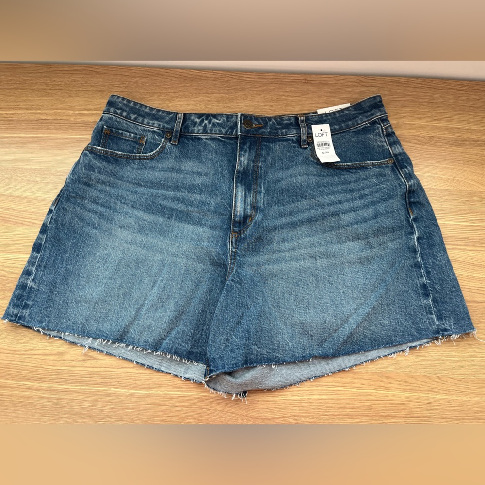 LOFT Denim Shorts 32/14 Blue High Rise Curvy Raw Hem Stretch Jean Shorts NWT